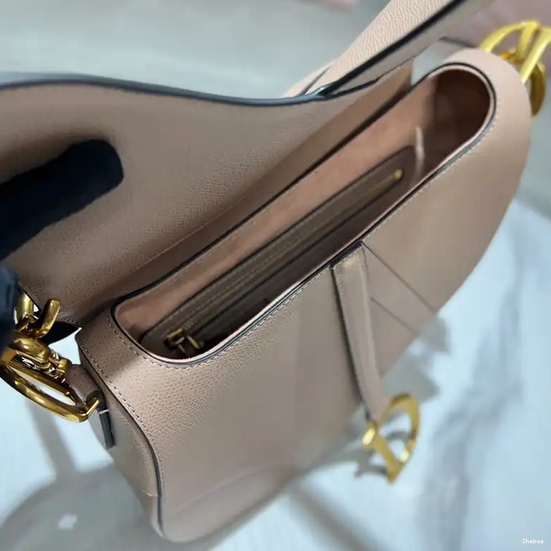 2305HT0016 Bag Dio 0820